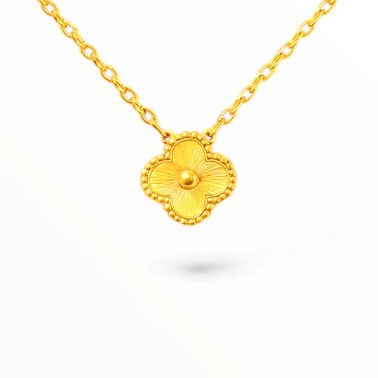 R3CEIVED Golden Clover Necklace – 18K Gold Plated (13mm Laser Edition)