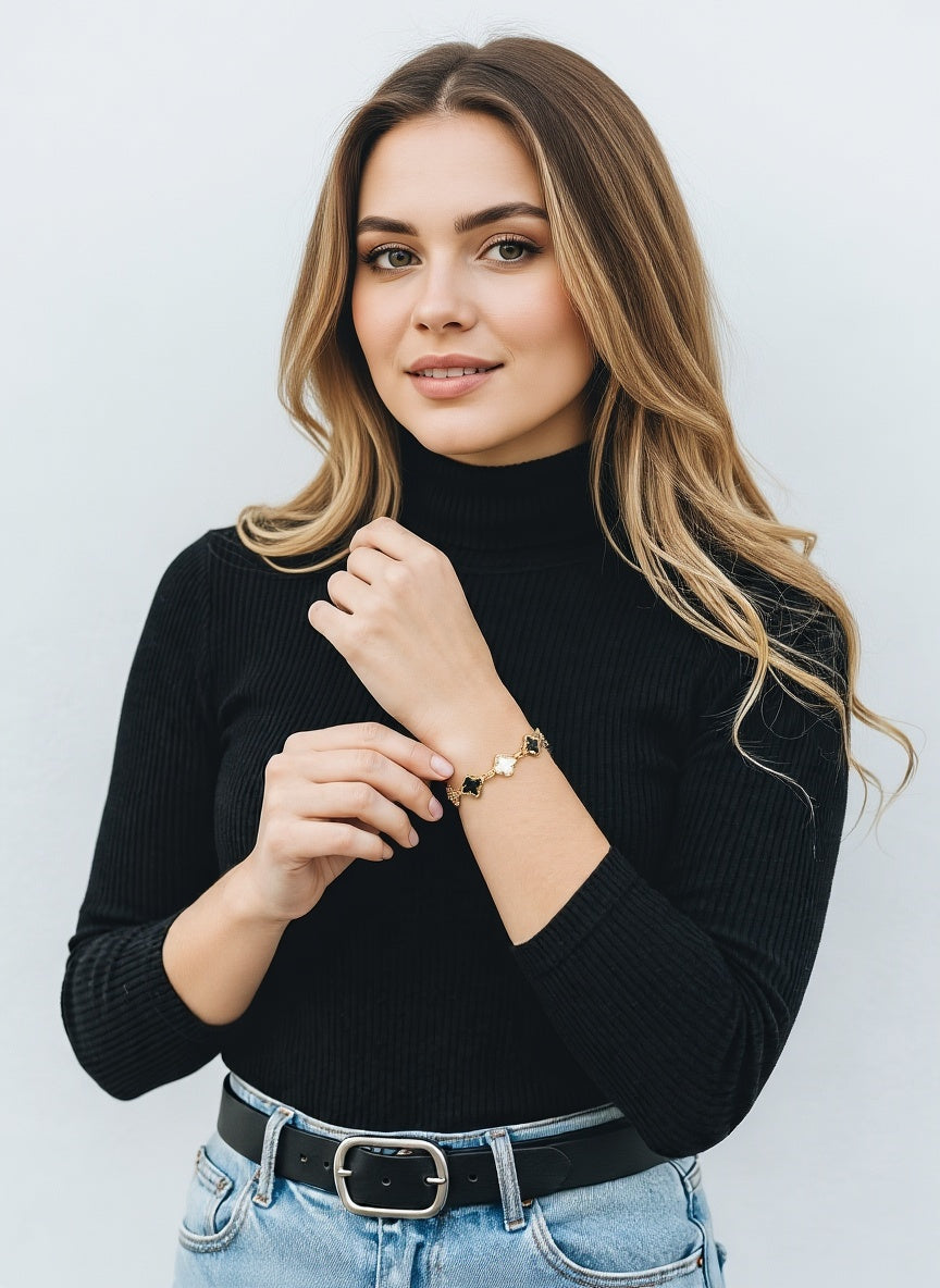 Clover at night Bracelet Unisex