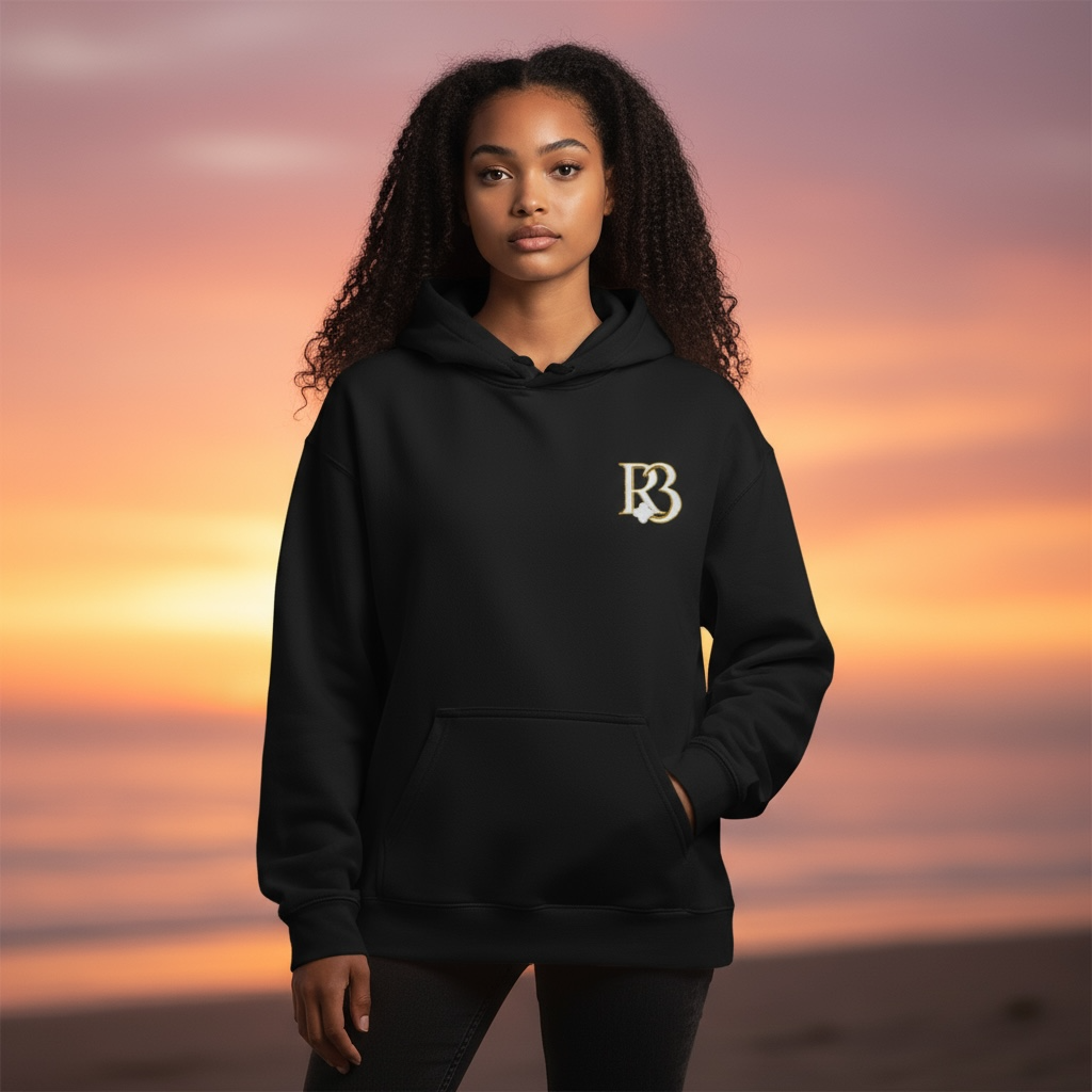 Clover at night by R3CEIVED Fashion Members Club exclusive V3