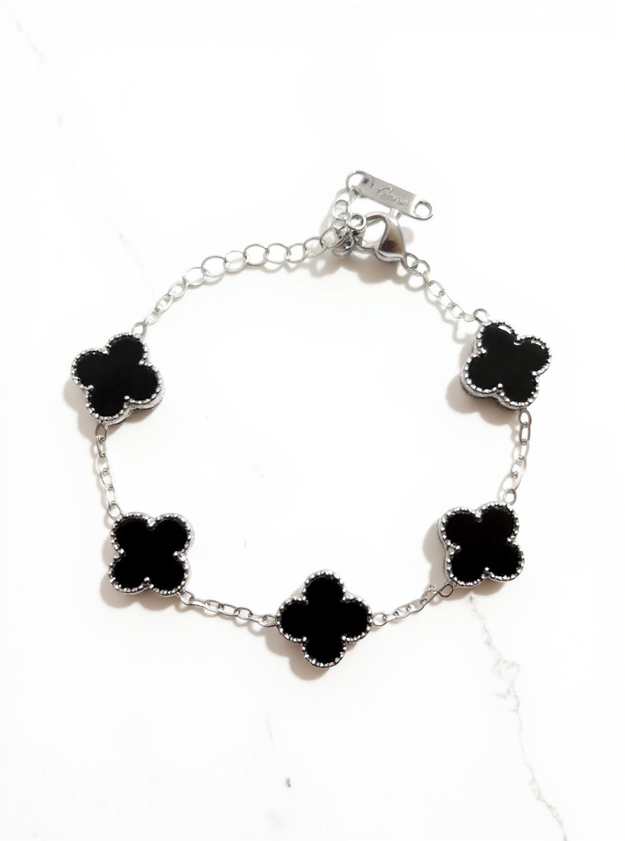 R3CEIVED Lucky Klavertje Armband – Zilver Zwart Editie (Roestvrij staal)