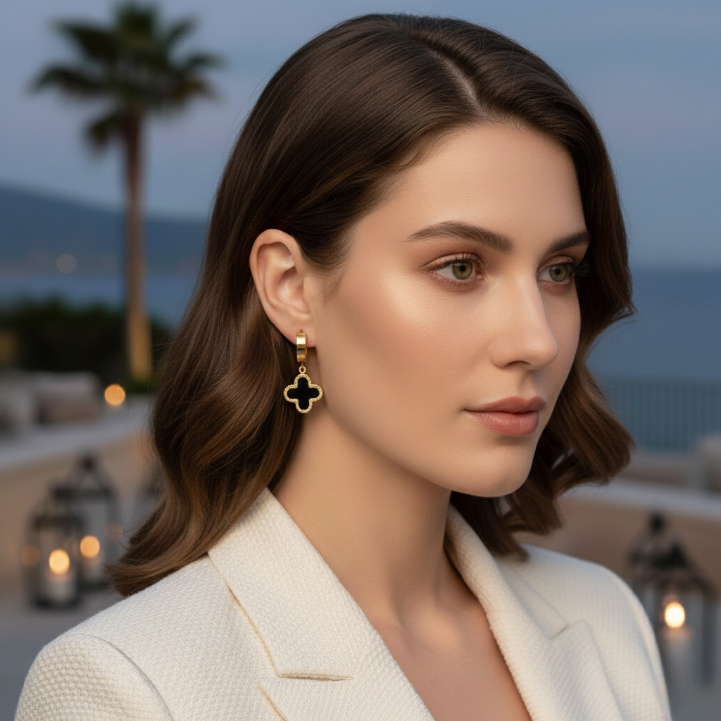 Lucky Clover Earrings – Black / Gold 🍀