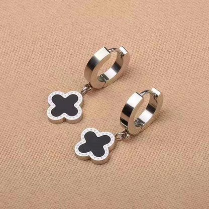 Lucky Clover Earrings – Silver / Black 🍀